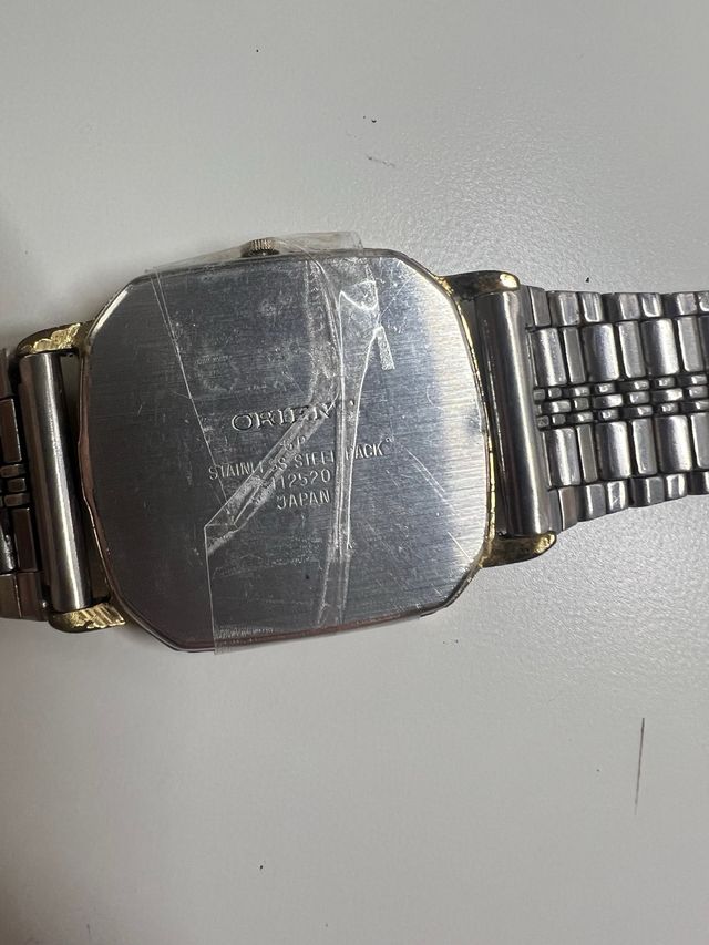 Reloj Orient Quartz Dorado