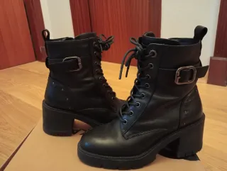 Botas Carmela Piel Mujer Negras. Usadas dos veces