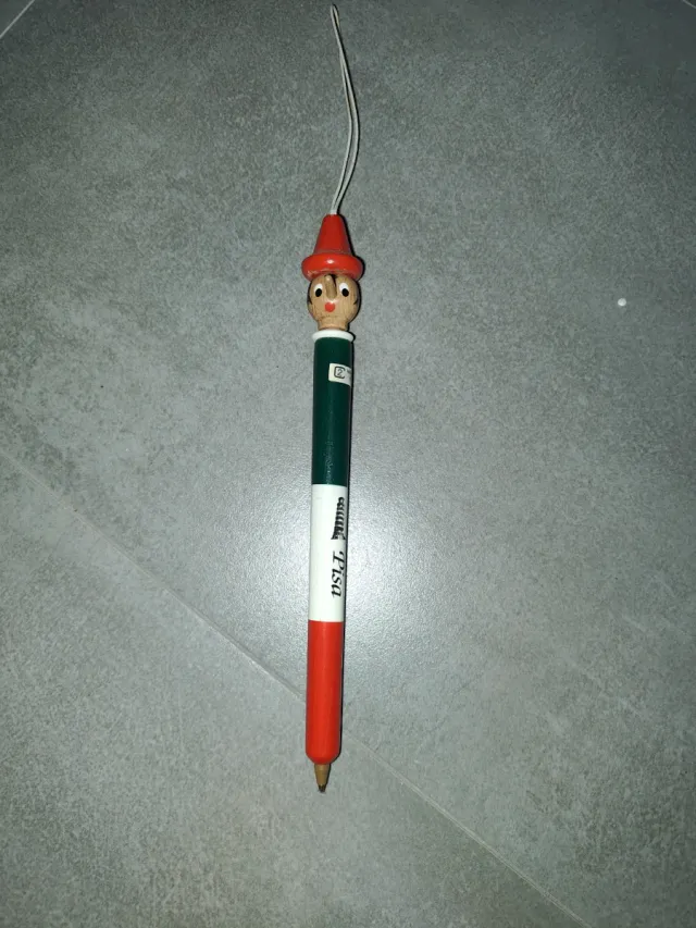Boli bic Pinocchio Italia y lápiz england