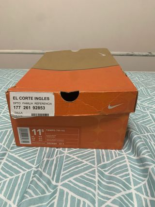 Botas de fútbol Nike negras