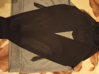 Sudadera con capucha y cremallera