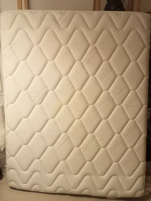 Colchón Pierre Cardin 150x190x20