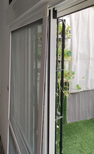 Mosquitera fija corredera blanca