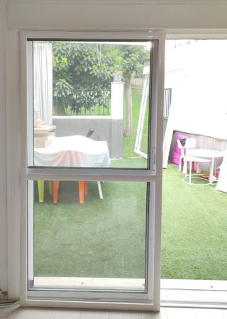 Mosquitera fija corredera blanca