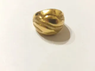 Anillo oro 18 kt casi nuevo