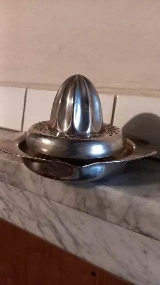 Spremiagrumi Alessi Acciaio