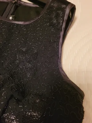 Vestido negro fiesta lentejuelas y satén