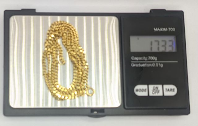 Cadena Barbada de oro de 18k, 17.33 g, 61 cm.