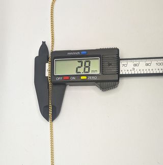 Cadena Barbada de oro de 18k, 17.33 g, 61 cm.