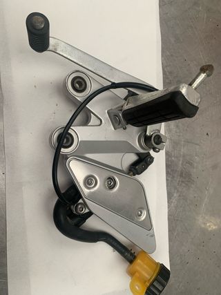 Estribera Derecha Suzuki GSX