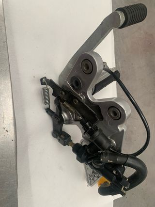 Estribera Derecha Suzuki GSX