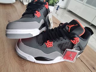 Jordan 4 Infrared