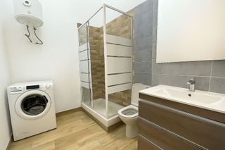 Local comercial en venta en Pubilla Cases en Hospitalet de Llobregat, L´