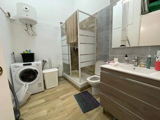 Local comercial en venta en Pubilla Cases en Hospitalet de Llobregat, L´