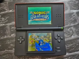 Consola Nintendo DS Crimson black