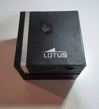 Reloj Lotus