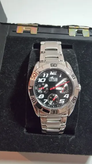 Reloj Lotus