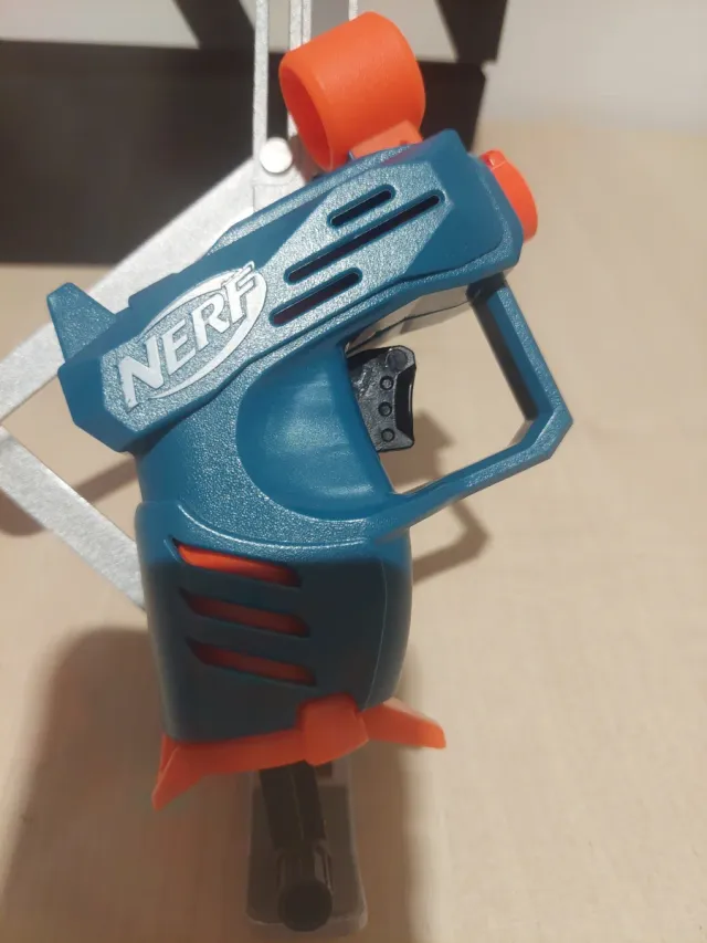 Pistola Nerf Elite Disruptor + Mini Nerf