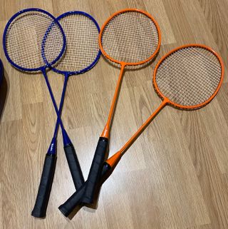 Pack Bádminton: 4 Raquetas, Red y Volantes