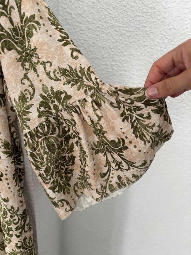 Vestido estampado floral verde y beige