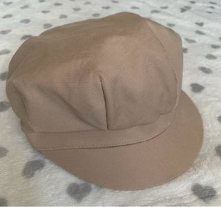 Cappello Burberry Beige con macchia