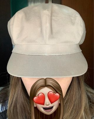 Cappello Burberry Beige con macchia
