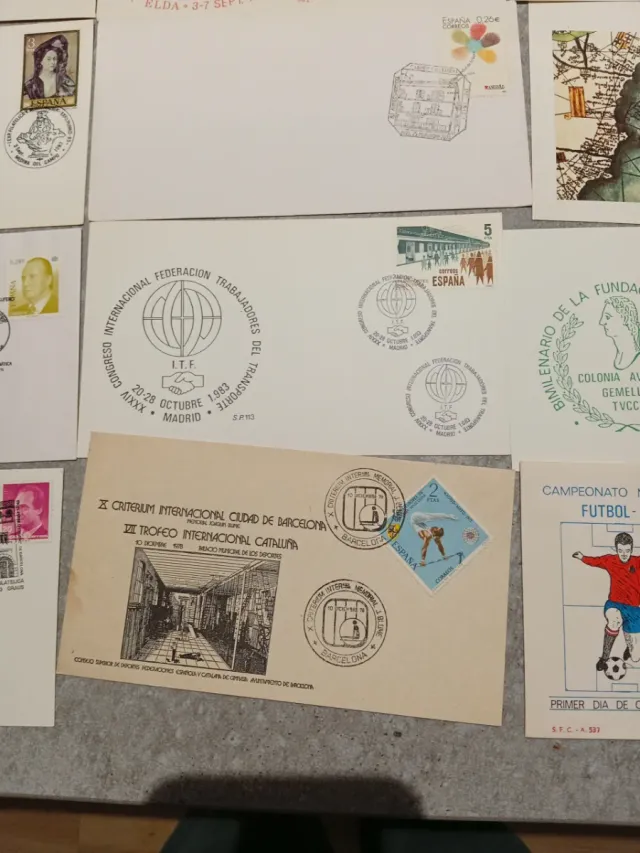 Lotto di 20 buste e cartoline di filatelia