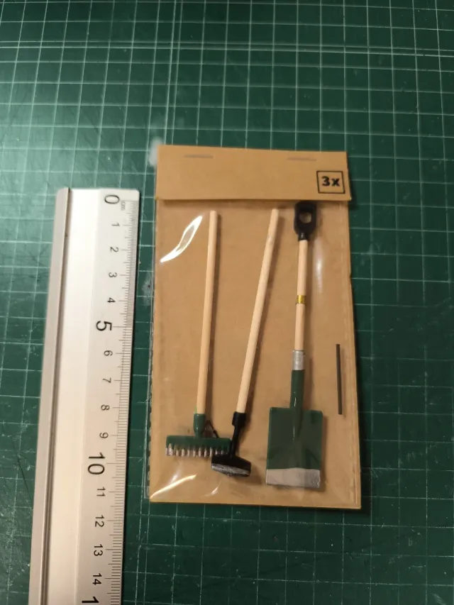 Mini strumenti da giardino per case delle bambole (3 pz)
