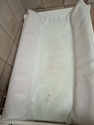 Cambiador de bebé blanco