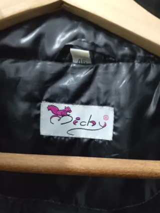 Gilet imbottito nero con cappuccio