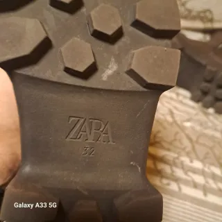 Botas niña marrones. Talla 32