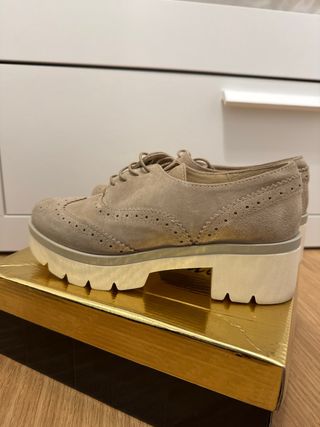 Zapatos plataforma beige