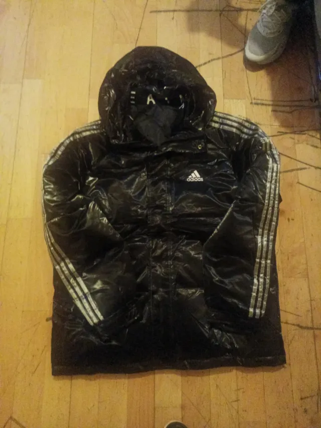 Chaqueta Adidas Negra con Capucha. Todas las talla