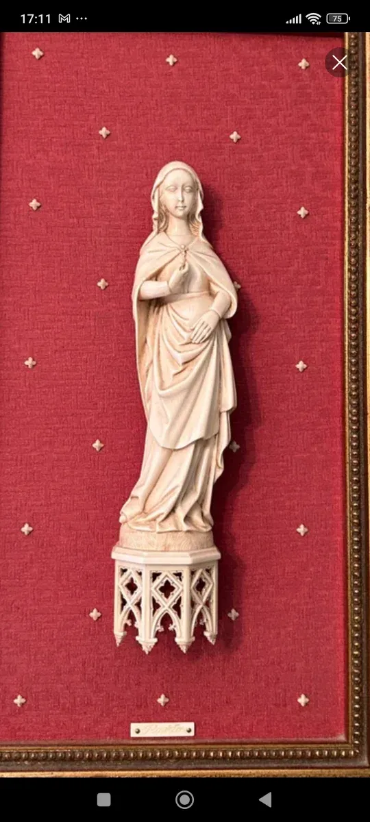 Vergine gotica incorniciata