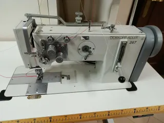 Máquina de coser Dürkopp Adler 267