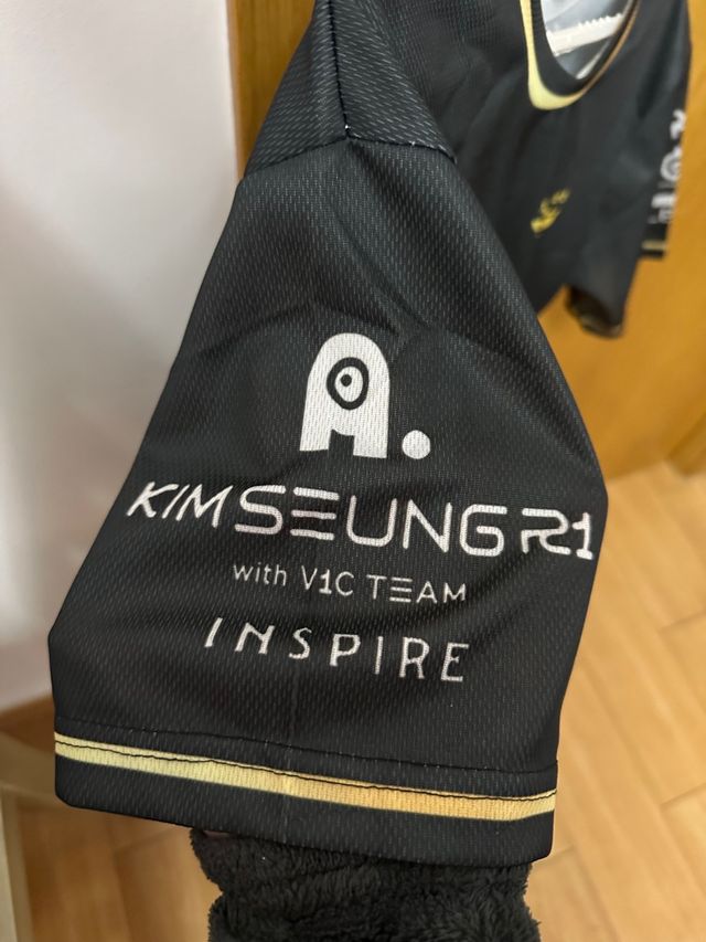 Camiseta Keria (M) World 2025