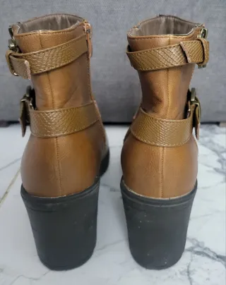 Botines Carolina Boix Marrones