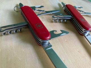 2x Canivetes Victorinox Climber Vermelhos