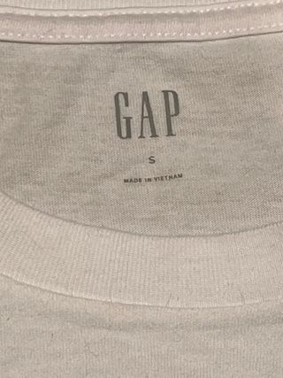 Camiseta GAP Blanca Logo Rojo
