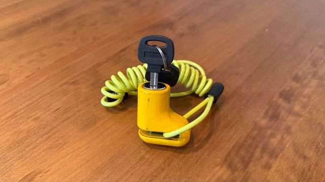 Candado de disco para moto amarillo