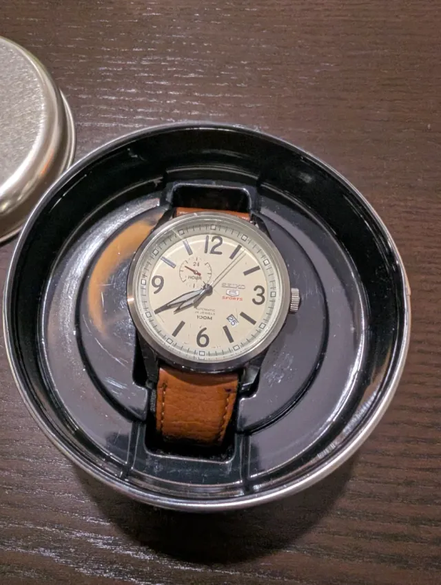 Reloj SEIKO 5 Sports Automático 100M