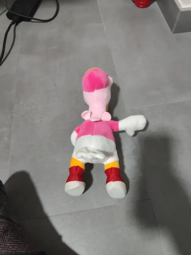 Peluche suave de gallina