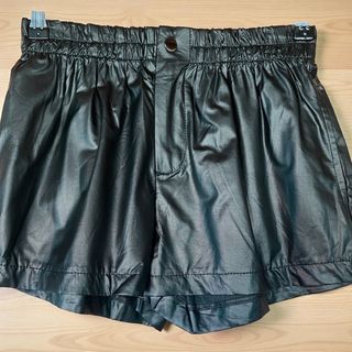 Shorts polipiel negro