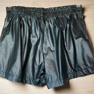 Shorts polipiel negro