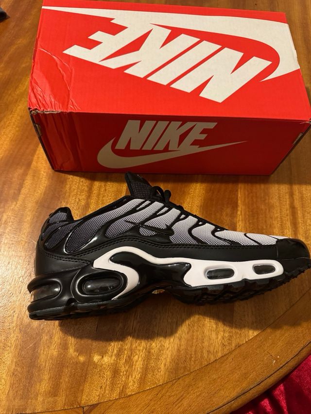 Nike Tn Air Max Plus Negro Blanco