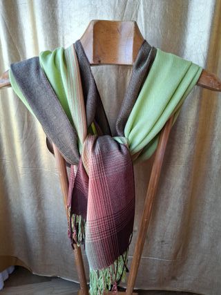 Pashmina multicolor con flecos