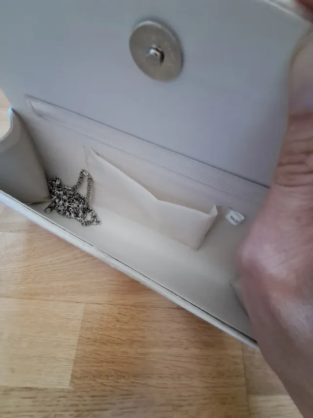 Bolso de mano de fiesta