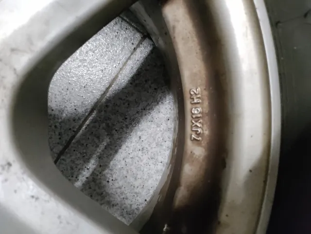 Llantas con neumáticos Grupo VW