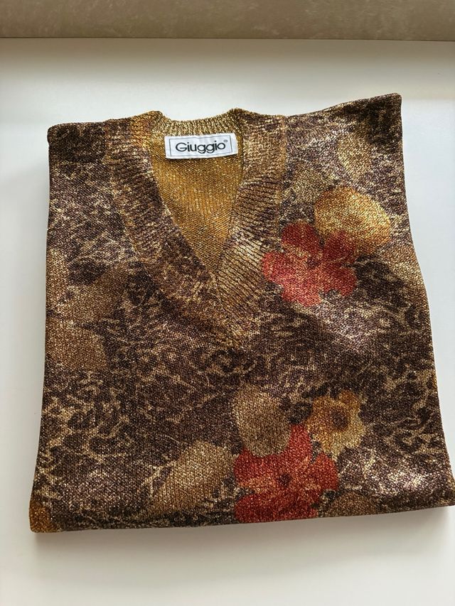 Elegante maglia Giuggio dorata floreale L