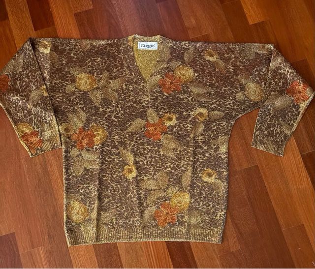Elegante maglia Giuggio dorata floreale L